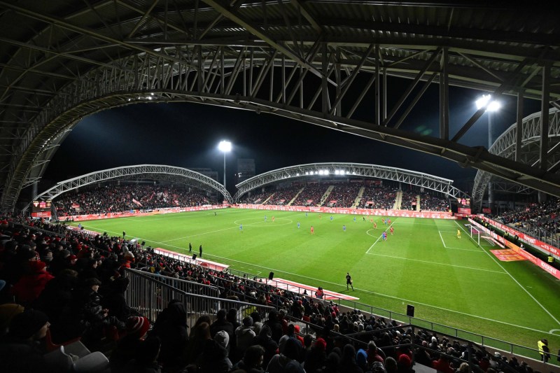 SuperLiga: Moment emoționant înainte de meciul UTA Arad – Oțelul Galați