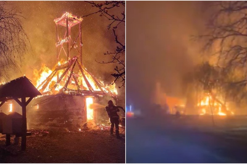 VIDEO Biserica de lemn de la Muzeul Satului Bănăţean a ars într-un incendiu. Era veche de aproape 300 de ani
