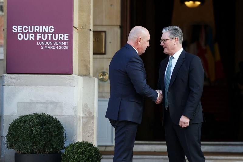 VIDEO Ilie Bolojan, după summitul crucial de la Londra: S-a convenit ca țările europene să-și asume o povară mai mare pentru pacea în Europa