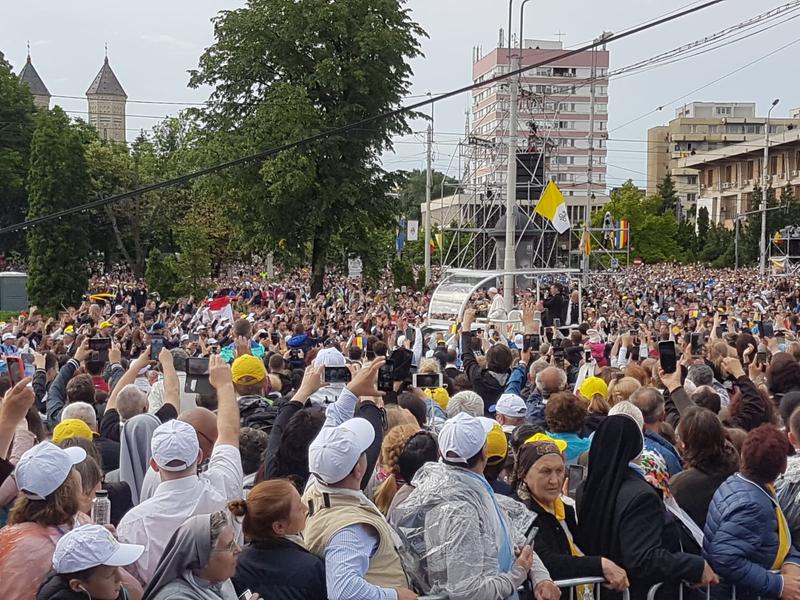 Papa Francisc saluta miile de pelerini la Iasi, Foto: Ziarul de Iasi
