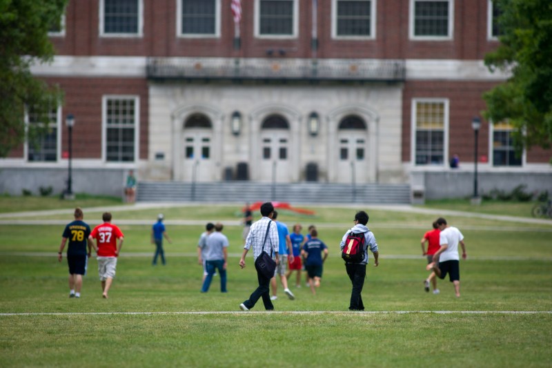 Administrația Trump anunță că va începe recuperarea datoriilor studențești neplătite. 5 milioane de persoane riscă executări silite