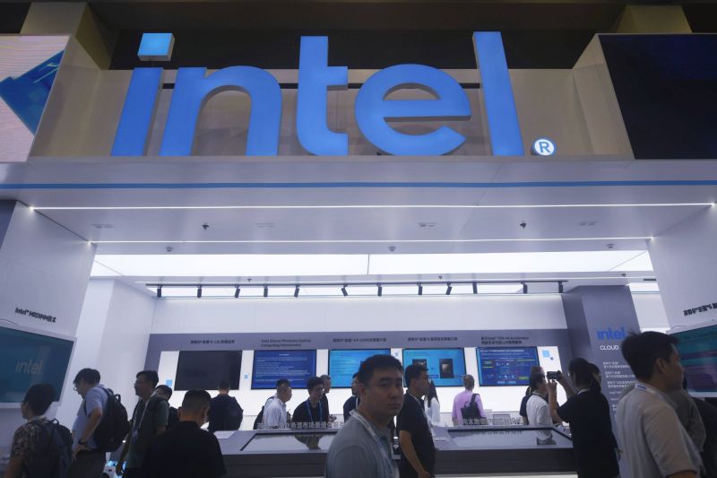 Anunț major în sectorul cipurilor: Intel va da afară 20% dintre angajați