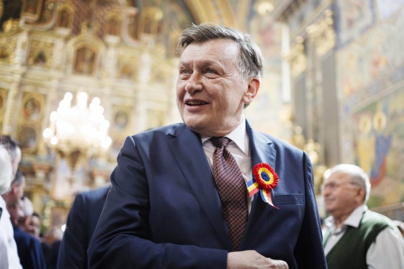 DEZVĂLUIRE SNOOP. Mărturii din PNL: „Am încheiat contract la notar cu PSD și am donat banii mei personali pentru Crin Antonescu” – un lider liberal confirmă cu nume și prenume