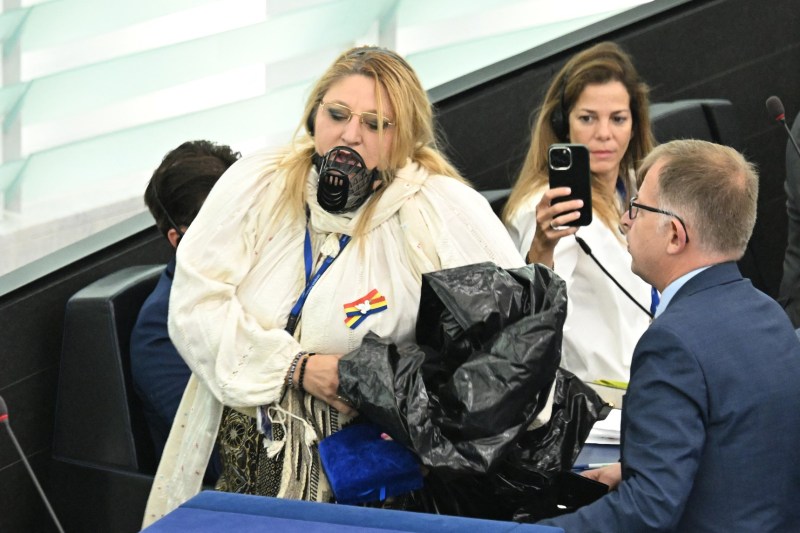 Diana Șoșoacă jubilează după decizia Curții de Apel Ploiești: „Se dărâmă șandramaua!”