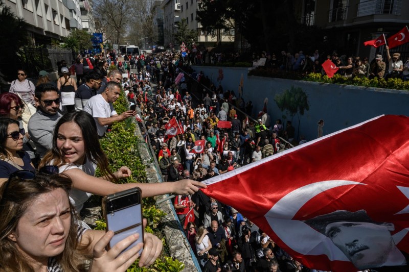 Încă un val de rețineri la Istanbul, în criza care a declanșat cele mai mari proteste ale Turciei din ultimul deceniu