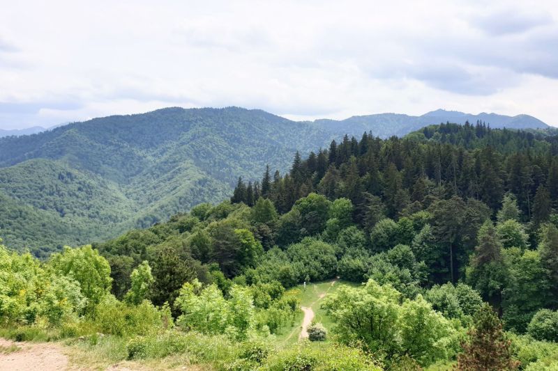 Minivacanța de 1 Mai. Recomandările salvamontiștilor pentru turiștii care merg pe munte în aceste zile. Zece reguli