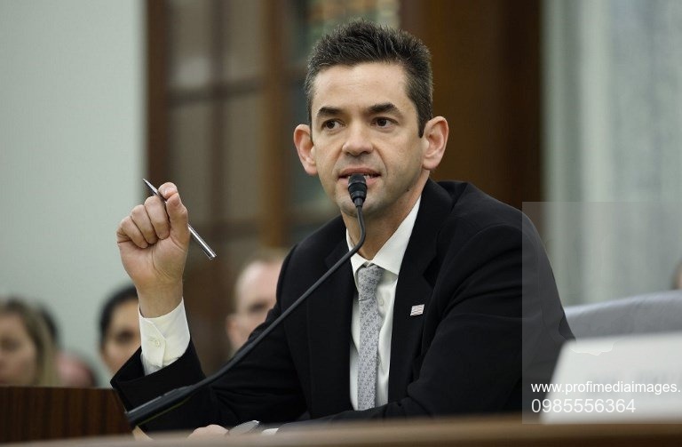 Omul nominalizat de Trump pentru conducerea NASA a fost acuzat că a scris cecuri fără acoperire pentru cazinouri