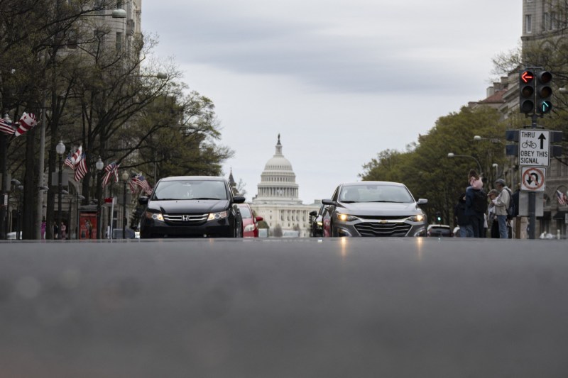 Primele reacții internaționale după taxele vamale impuse de Trump / Canada promite „contramăsuri” / Apel din Germania ca UE „să-și păstreze capul pe umeri”