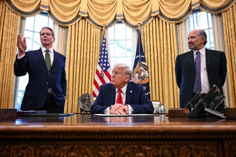 SUA admite că întreține o strategie de „incertitudine” în impunerea taxelor vamale: „Nu îi vei spune persoanei de cealaltă parte a negocierilor unde te vei opri”