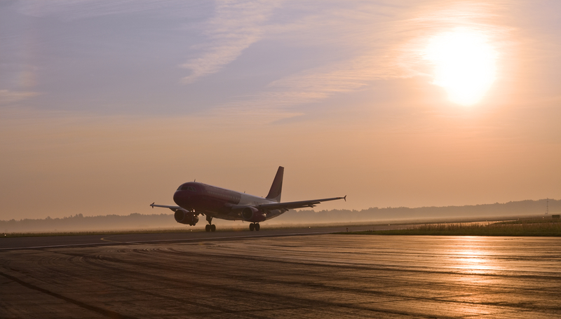 VIDEO Incendiu la motorul unui avion cu aproape 300 de pasageri