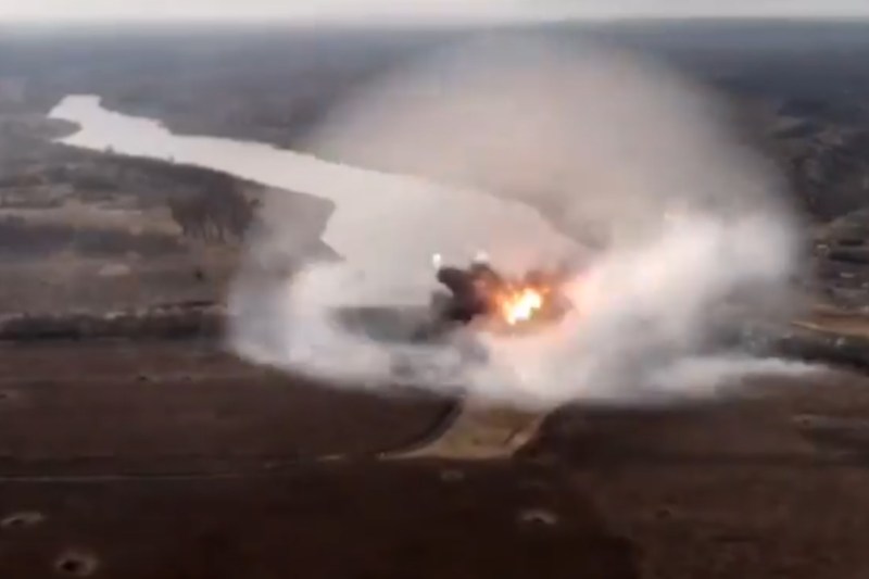 VIDEO Rușii și-au bombardat un baraj din regiunea Belgorod pentru a opri înaintarea armatei ucrainene