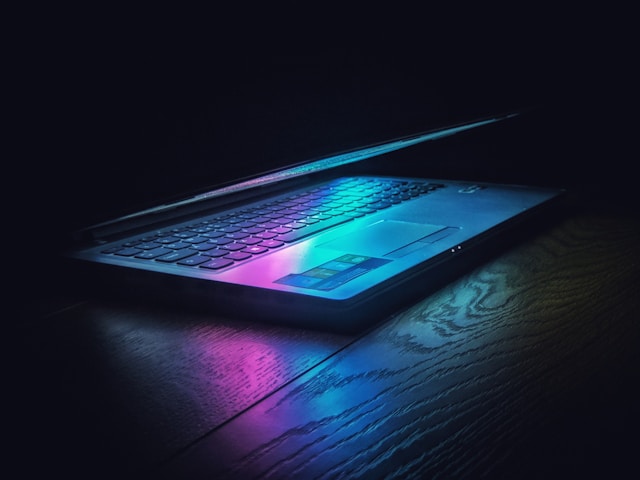 O analiză obiectivă a impactului filmelor pentru adulți asupra percepțiilor despre intimitate