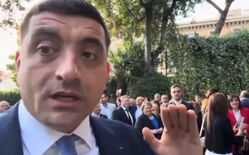 George Simion a transmis un mesaj video în timpul dezbaterii de la România TV, la care nu a mai participat. Foto: captură video Instagram