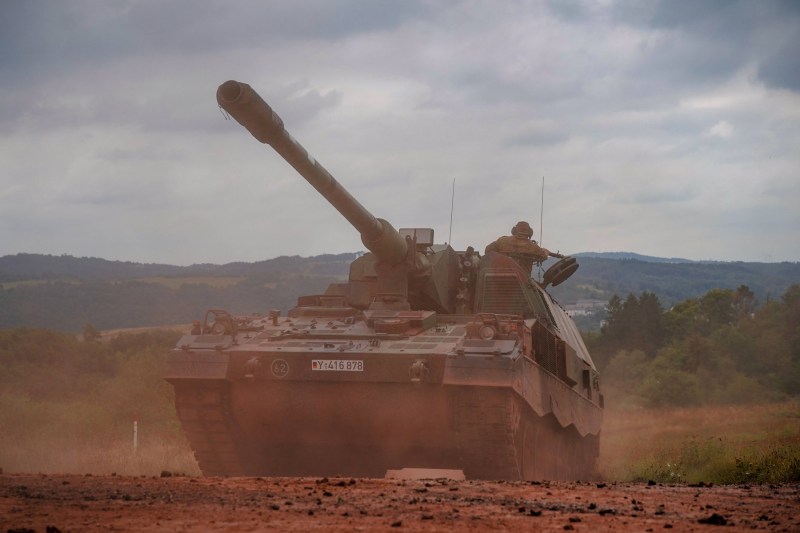 Bundeswehr, solicitată de NATO să trimită încă 7 brigăzi pentru apărarea alianței, care se teme de un atac al Rusiei. Problema: 40.000 de militari activi