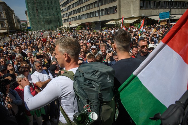 Peter Magyar, liderul opoziției din Ungaria, în marş spre România / Viktor Orban îl acuză că participă la o „operaţiune a serviciilor secrete ucrainene” și convoacă CSAT