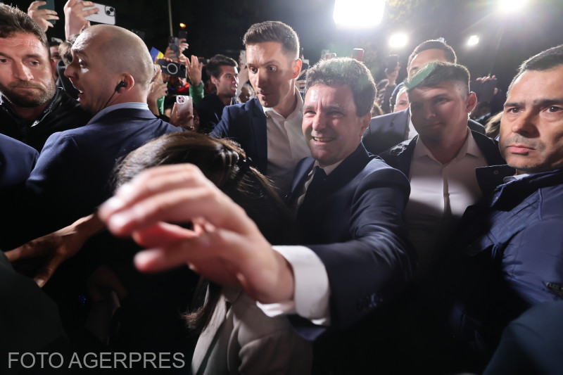Politolog, după victoria lui Nicușor Dan: „Iarăși am salvat sistemul! Dar de partea cealaltă erau GRU, FSB și Putin”