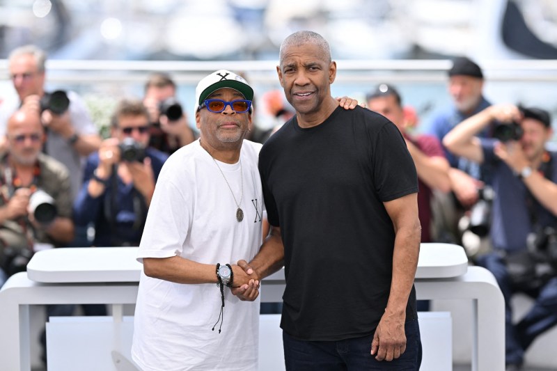 Surpriză pentru Denzel Washington la Festivalul de la Cannes. Actorul american, distins cu premiul Palme d’Or pentru întreaga carieră