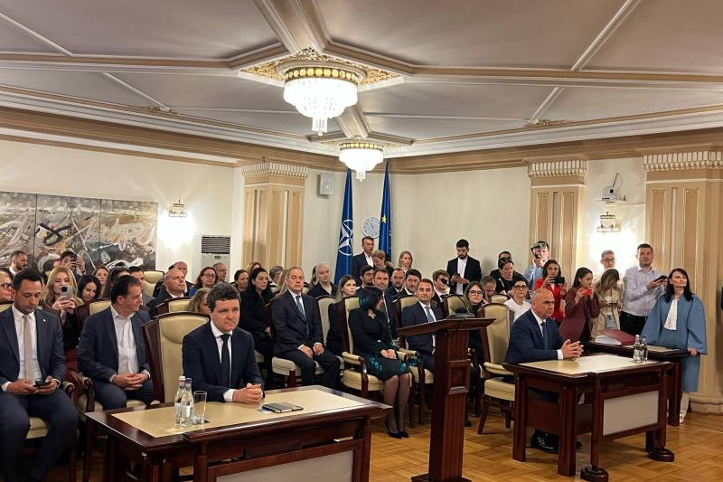 VIDEO Ceremonie solemnă de validare a mandatului lui Nicușor Dan, la Curtea Constituțională. Ilie Bolojan este prezent