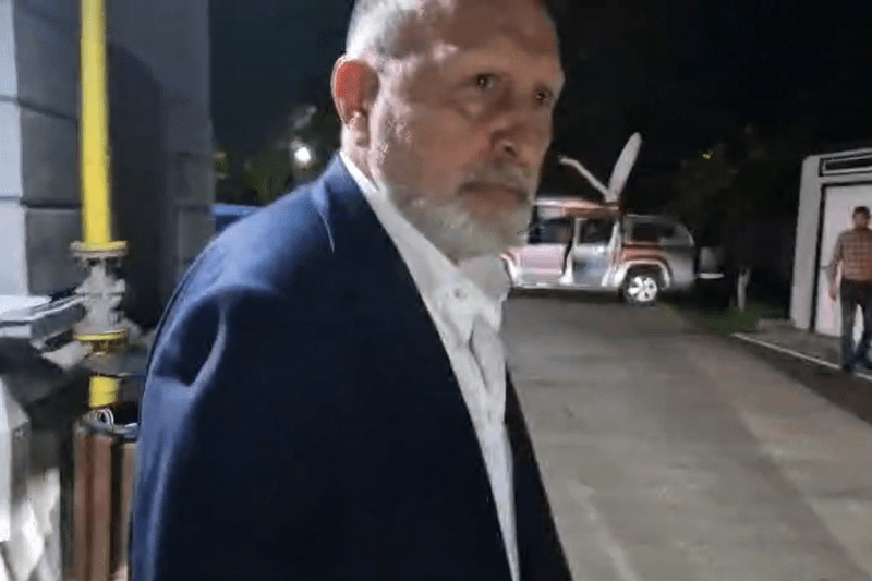 VIDEO. Cum a plecat Paul Stănescu din sediul PSD, pe ușa din spate