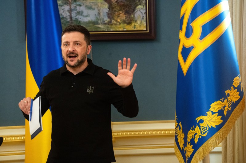 Zelenski, dispus să accepte orice format al negocierilor cu Moscova. „Aștept să văd cine sosește din Rusia”