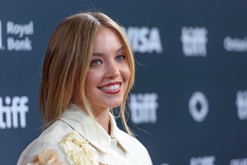 Actrița Sydney Sweeney spune că va fi de nerecunoscut în noul ei film: „Nu mai încăpeam în haine”