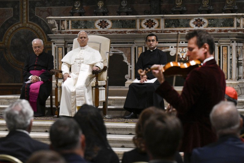 „Astfel de procedee aruncă în derizoriu gravitatea adevărului despre Holocaust”. Institutul Elie Wiesel cere președintelui Federației Comunităților Evreiești din România explicații în legătură cu afirmațiile făcute despre cardinalul Hossu