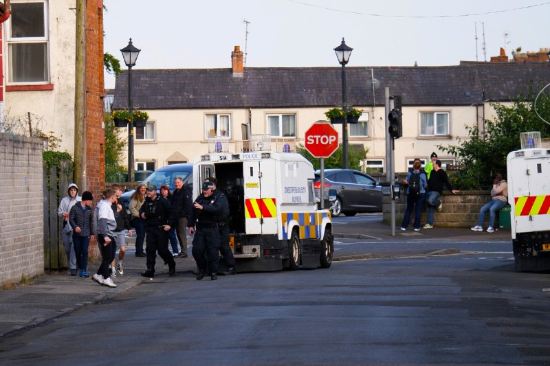 O explicație, pe surse, după reportajul HotNews din Irlanda de Nord: De ce nu a mers ambasadorul român la Ballymena?