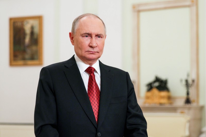 Putin a autorizat dezvoltarea unei aplicații de mesagerie de stat. Moscova vrea să înlocuiască WhatsApp și Telegram cu o platformă suverană