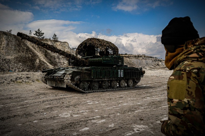 Rușii intensifică ofensiva de vară pe mai multe direcții, anunță armata ucraineană. Ce oraș din Donbas încearcă acum să încercuiască