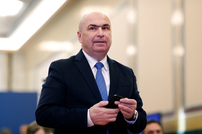 VIDEO Ilie Bolojan spune că viitorul premier „trebuie să aibă niște condiții minimale pentru a putea performa”. Răspunsul dat când a fost întrebat dacă își asumă funcția