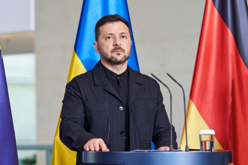 Zelenski, prima reacție după ce ucrainenii au distrus zeci de bombardiere rusești cu drone: „Vom intra, fără îndoială, în cărțile de istorie” / Cât timp spune că a fost planificată operațiunea