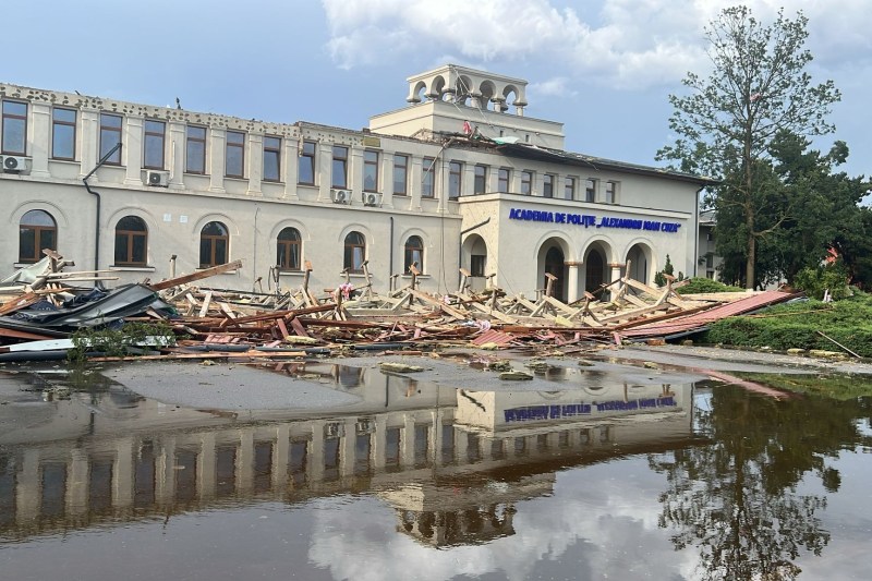 FOTO Dezastru la Academia de Poliție, după furtuna din București. Sindicatul Europol denunță corupția și incompetența: „Iată consecințele”