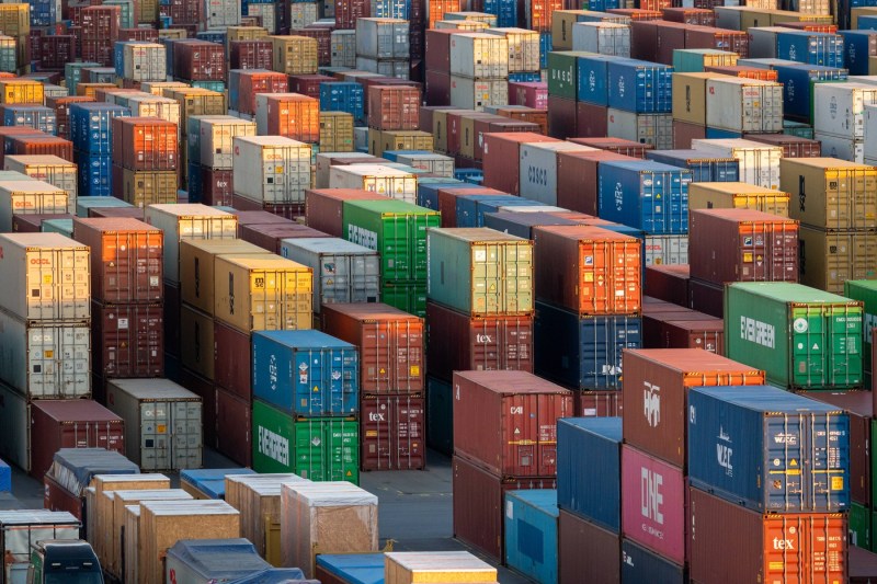 FOTO Lecția poloneză pentru România: Producția o faci în țară. Nu vinzi materie primă. România primește subvenții pentru cereale, dar importă biscuiți