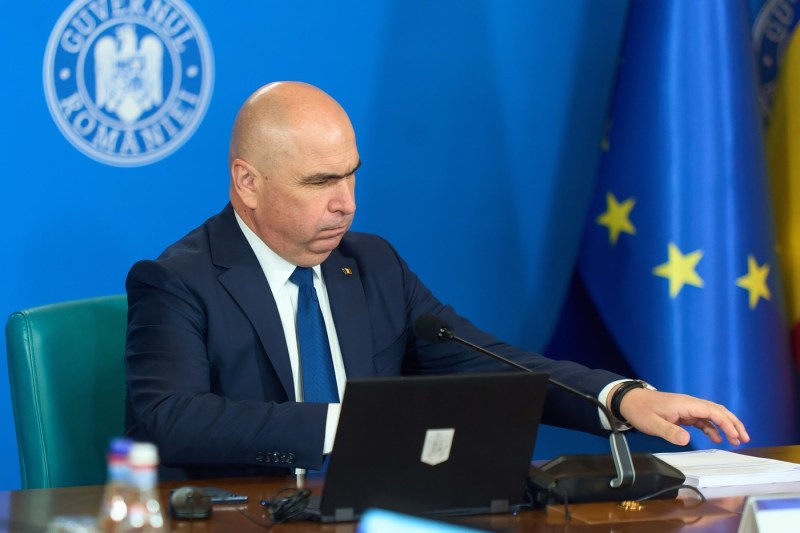 Funcționarii din Palatul Victoria, puși să dea concurs. Bolojan vrea să dea afară o treime