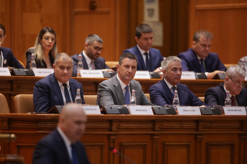 Ilie Bolojan a stabilit oficial cu ce se vor ocupa cei cinci vicepremieri
