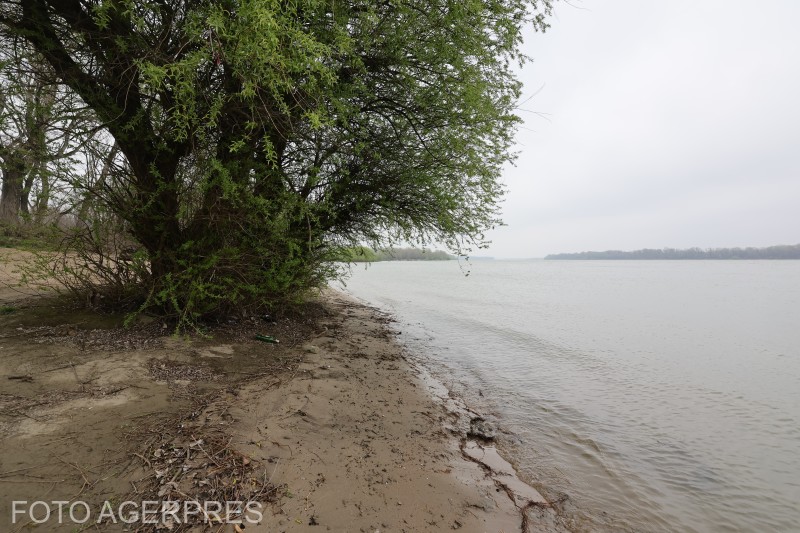 „Marea” de lângă București, plaja Gostinu din Giurgiu. Cum ajungi și ce poți face acolo