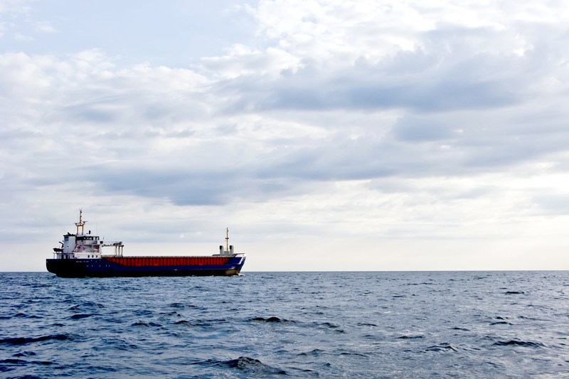 Navă în pericol de scufundare, după primul atac al rebelilor Houthi în Marea Roșie din acest an