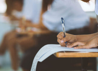 Modele de subiecte pentru Evaluarea Națională 2026 la clasa a VI-a. Ce exerciții au elevii la Limba română și Matematică