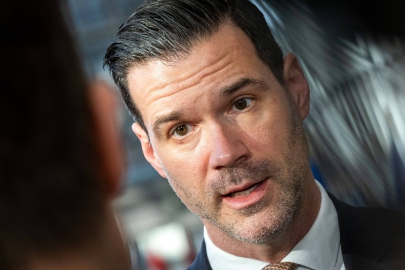 Un ministru suedez dezvăluie că fiul său adolescent are legături cu grupuri extremiste. „Mulți părinți nu au o imagine completă a ceea ce fac copii lor pe internet”