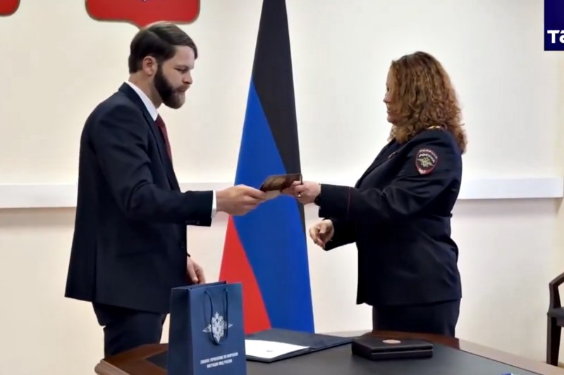 VIDEO Americanul care a spionat pentru armata rusă din interiorul Ucrainei a primit pașaportul rusesc la Moscova: „Este un semn de respect și recunoștință”