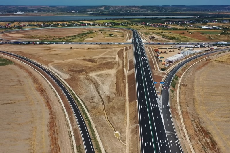 VIDEO Cea mai lungă distanță pe autostradă din România. Se deschide ultima bucată lipsă din Drumul Expres Craiova – Pitești