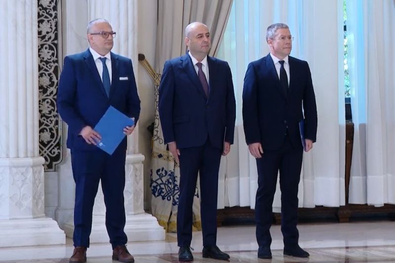 VIDEO Noii judecători ai CCR au depus azi jurămintele la Cotroceni. Grindeanu, absent de la ceremonie