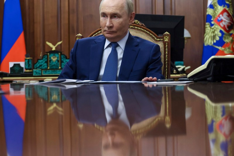 Vladimir Putin a promulgat o controversată lege, criticată chiar și de susținătorii înfocați ai cenzurii