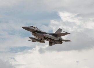 Un avion NATO a doborât o dronă în Estonia, alertă și în Letonia / Spațiul aerian al țărilor baltice este protejat acum de Franța și România