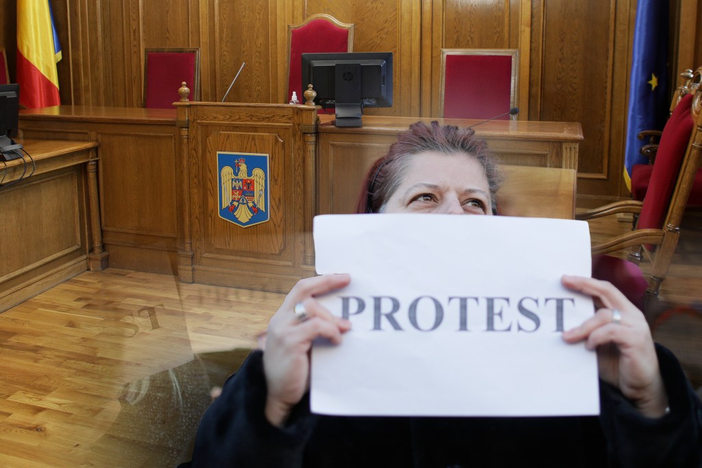 Protest al magistraților, fotografii ilustrative. Colaj: Ion Mateș / Hotnews. Foto: Inquam Photos / Octav Ganea și George Călin