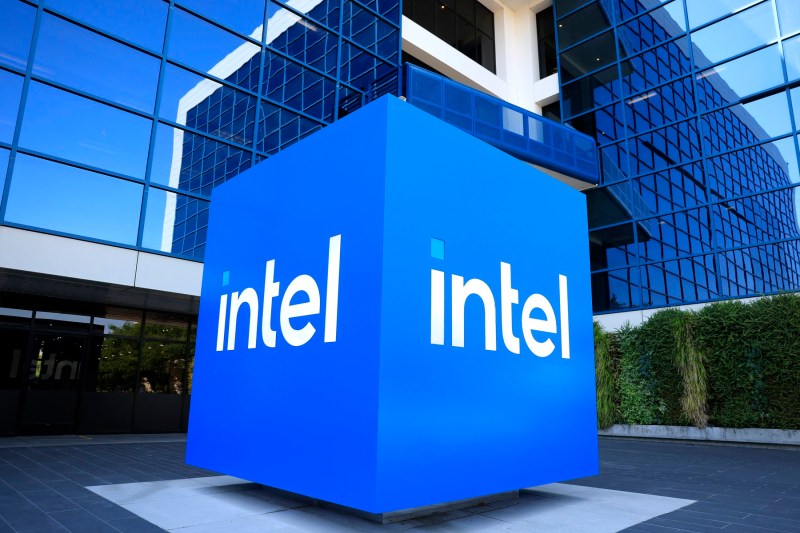 Șeful gigantului Intel trebuie să-și dea demisia „imediat”, solicită Trump, arătând cu degetul spre China