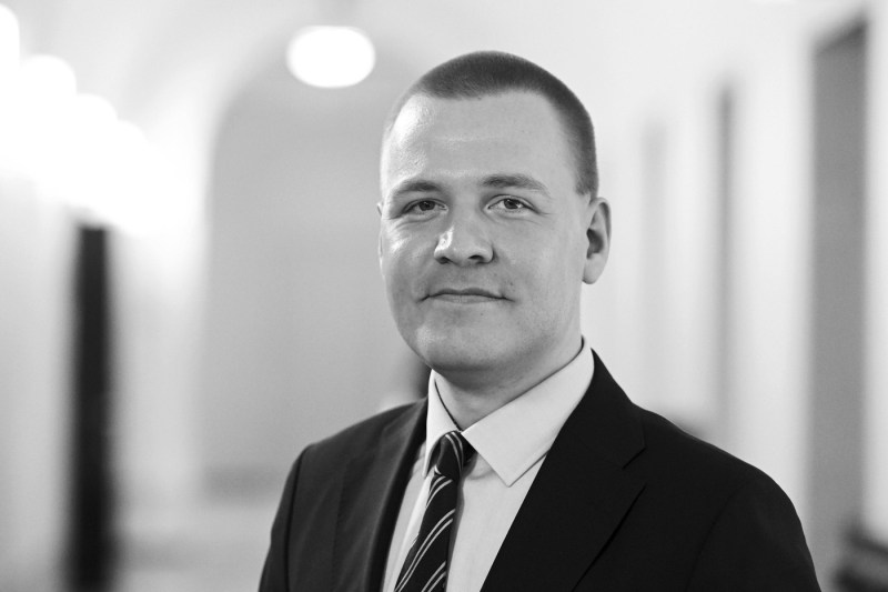 Un legiuitor a murit în Parlamentul Finlandei. Avea 30 de ani