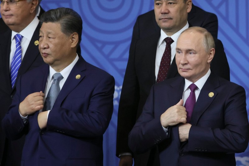 Una dintre țările BRICS avertizează femeile să nu accepte locuri de muncă oferite în Rusia