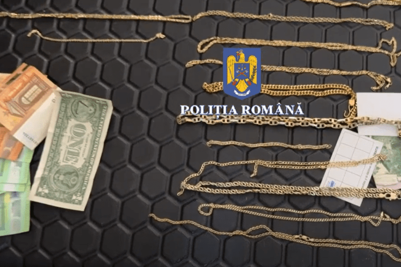 VIDEO Trei hoți străini, prinși pe Aeroportul din Cluj după ce au jefuit turiști la festivalul Untold. Ce a găsit poliția în bagajele lor