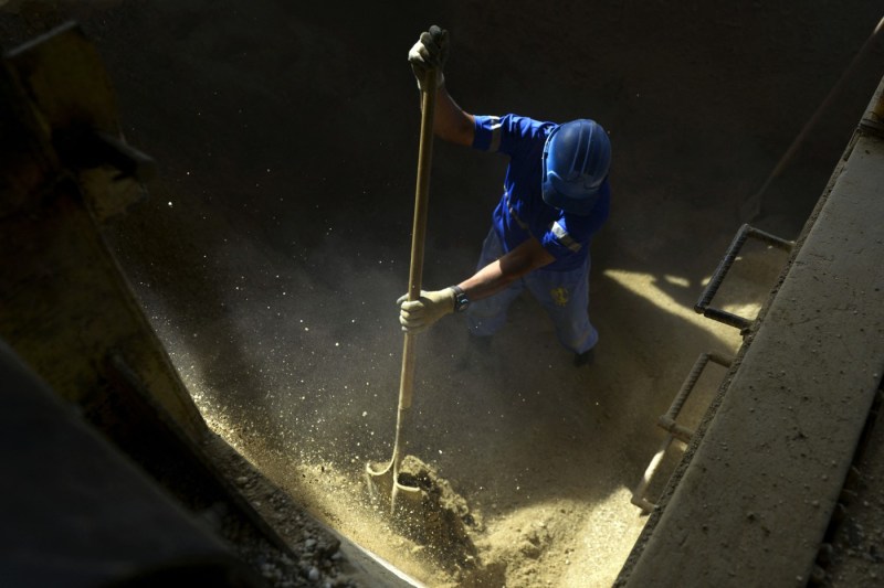 Accident minier grav în Columbia cu 25 de mineri blocați în subteran. Care este starea acestora